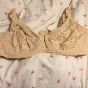 Nursing bra size 40 DDD